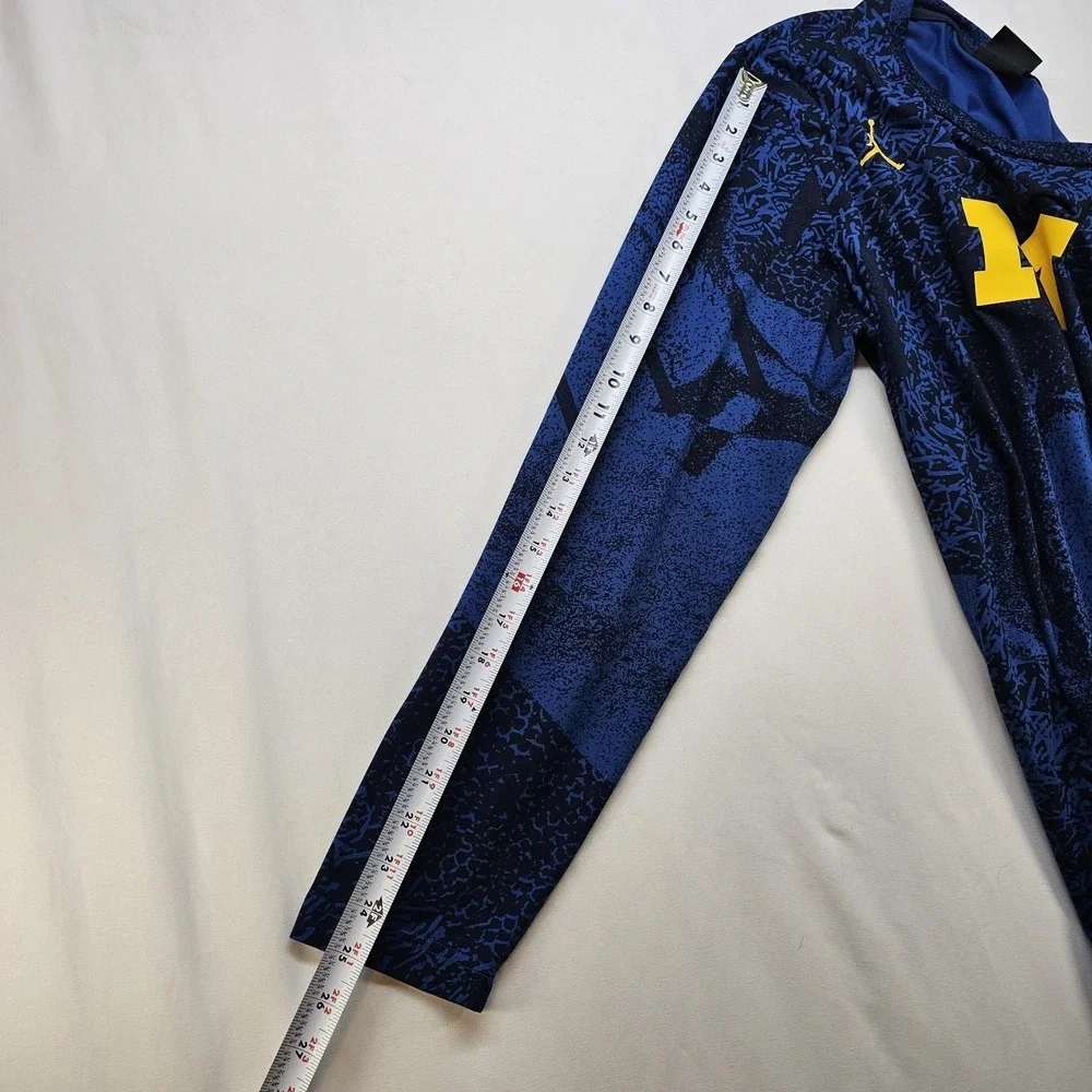 Jordan‎ Michigan Wolverines Long Sleeve Shirt Men's Large Blue NCAA Performance
